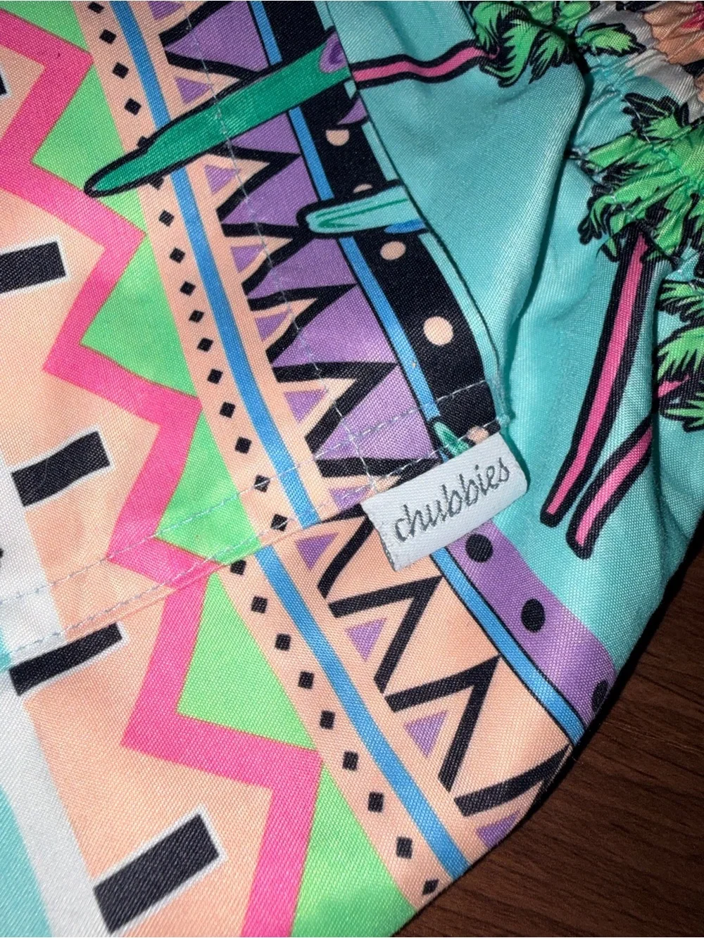 Chubbies Men M Coconut Grove Parrot Palm Aztec Retro Pastel Swim Trunks